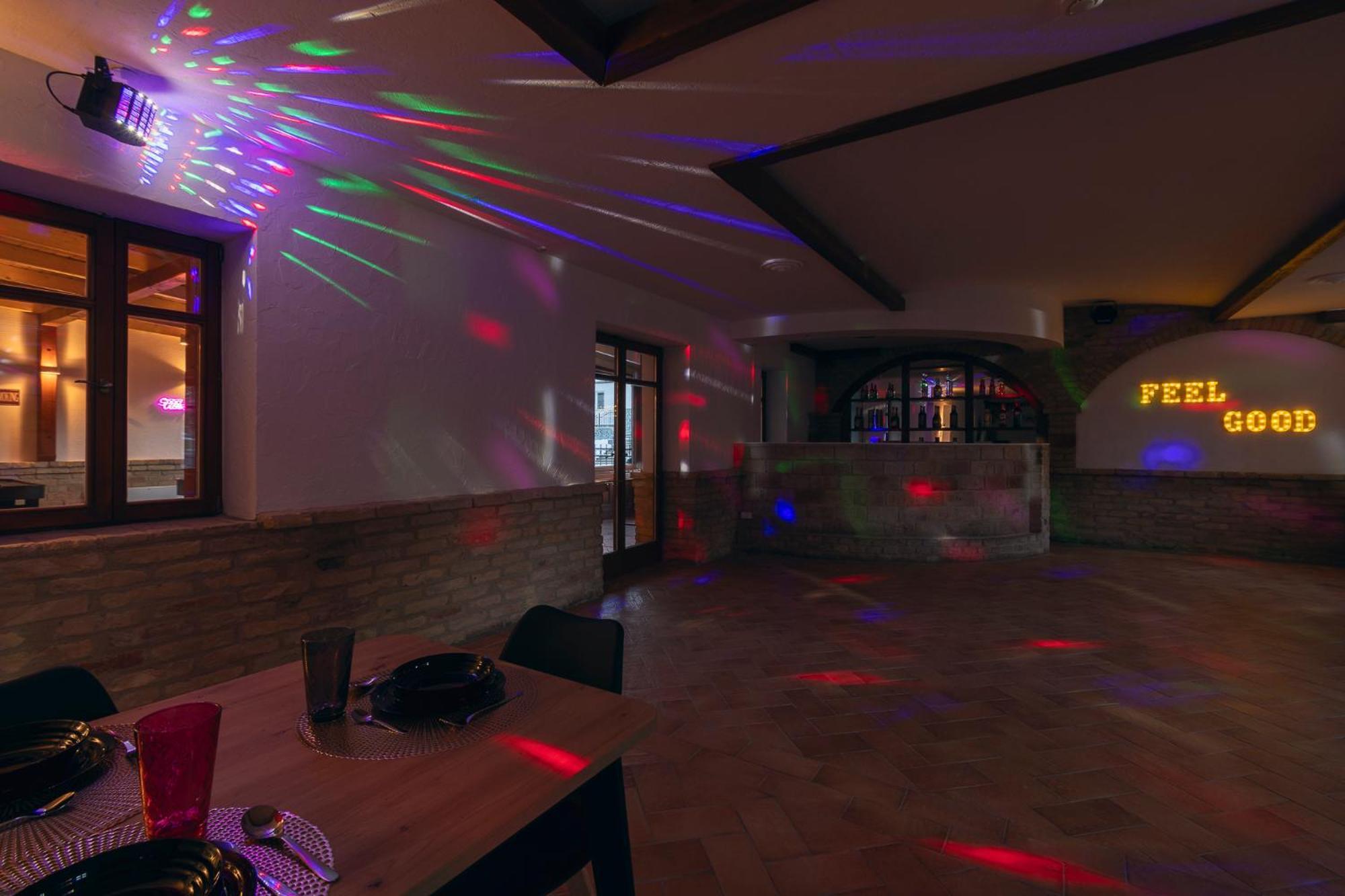 Feel Good House Hotel Notincs Exterior foto